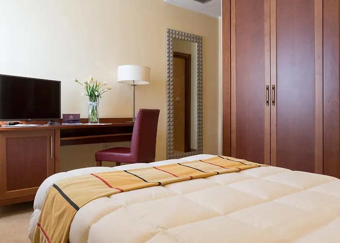 מלון Appia Antica 4*